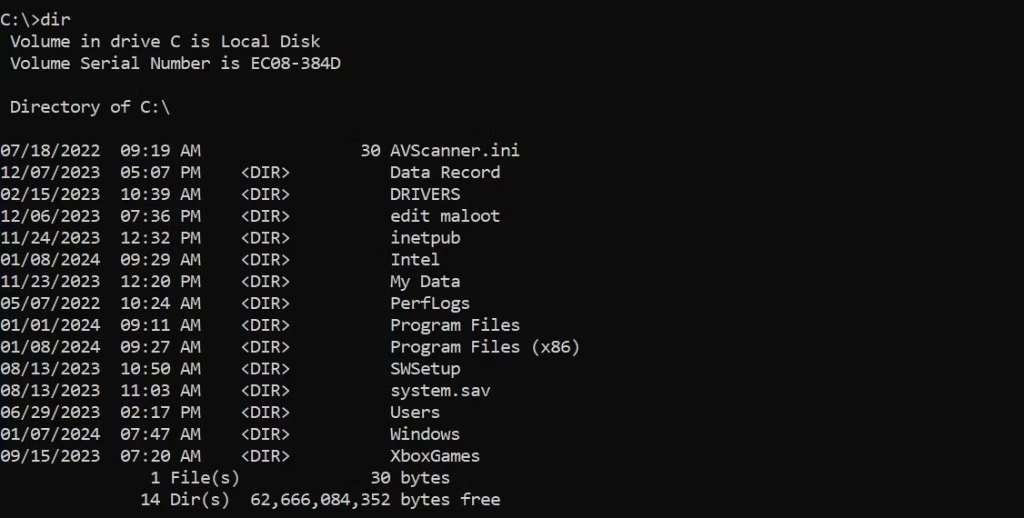 Sử dụng lệnh 'dir' trong Command Prompt của Windows để liệt kê các thư mục có sẵn trong ổ C.