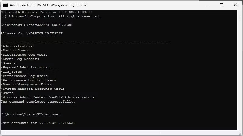 Màn hình Command Prompt với lệnh net localgroup được hiển thị