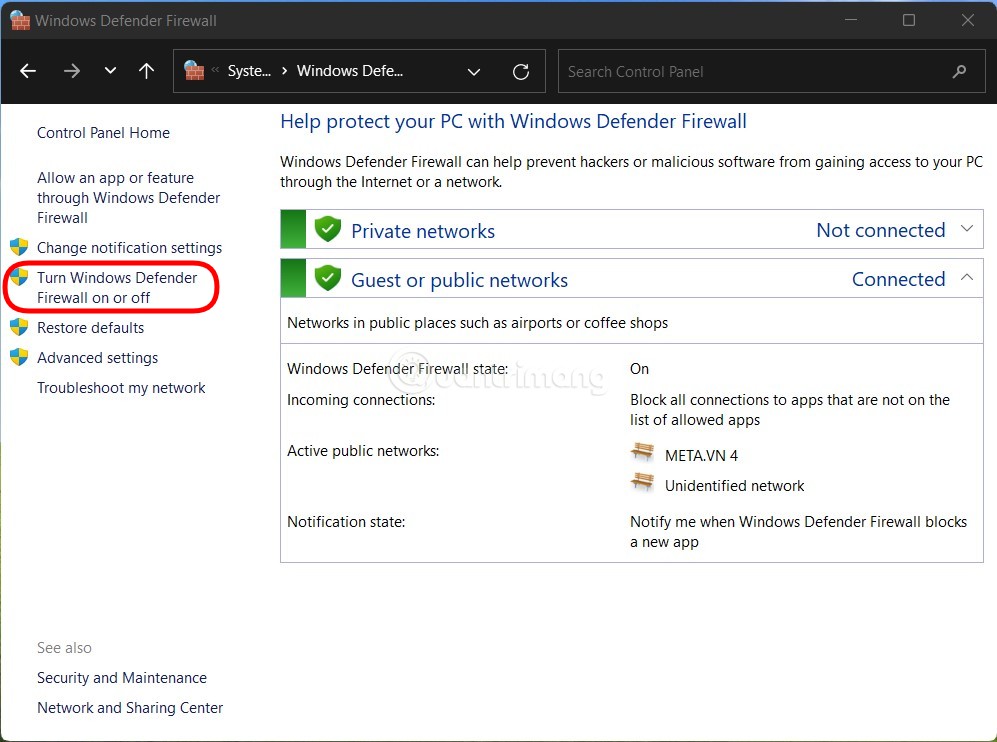 Nhấn vào Turn Windows Defender Firewall on or off